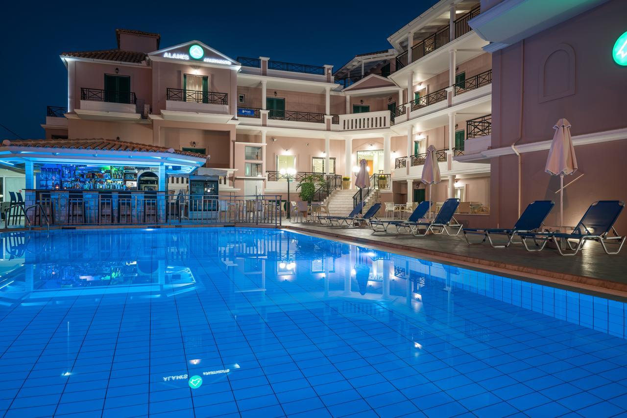 Alamis Hotel & Apartments ซีลีวี ภายนอก รูปภาพ