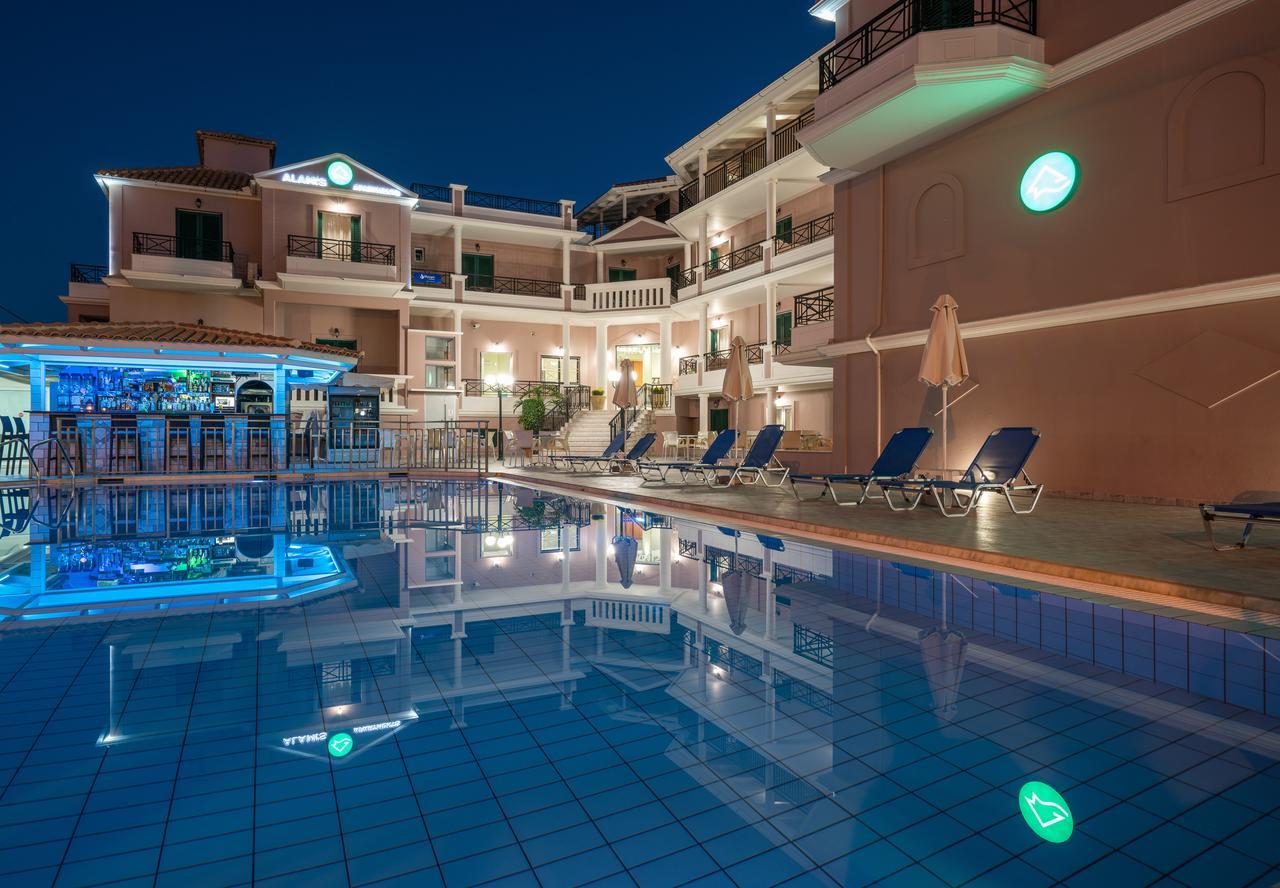 Alamis Hotel & Apartments ซีลีวี ภายนอก รูปภาพ